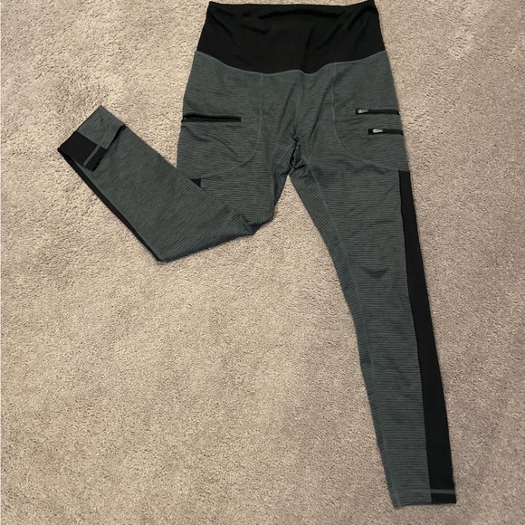 Zella Pants - Zella zippered legging